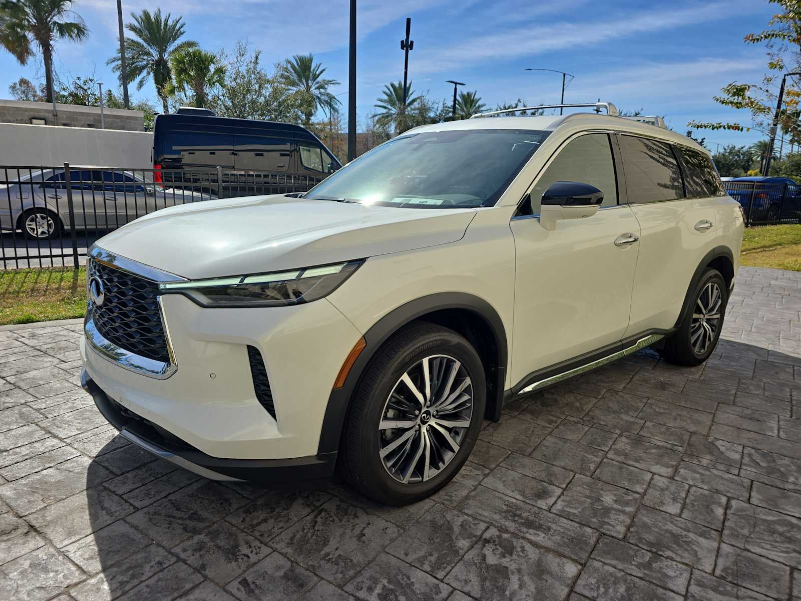 2024 INFINITI QX60 SENSORY