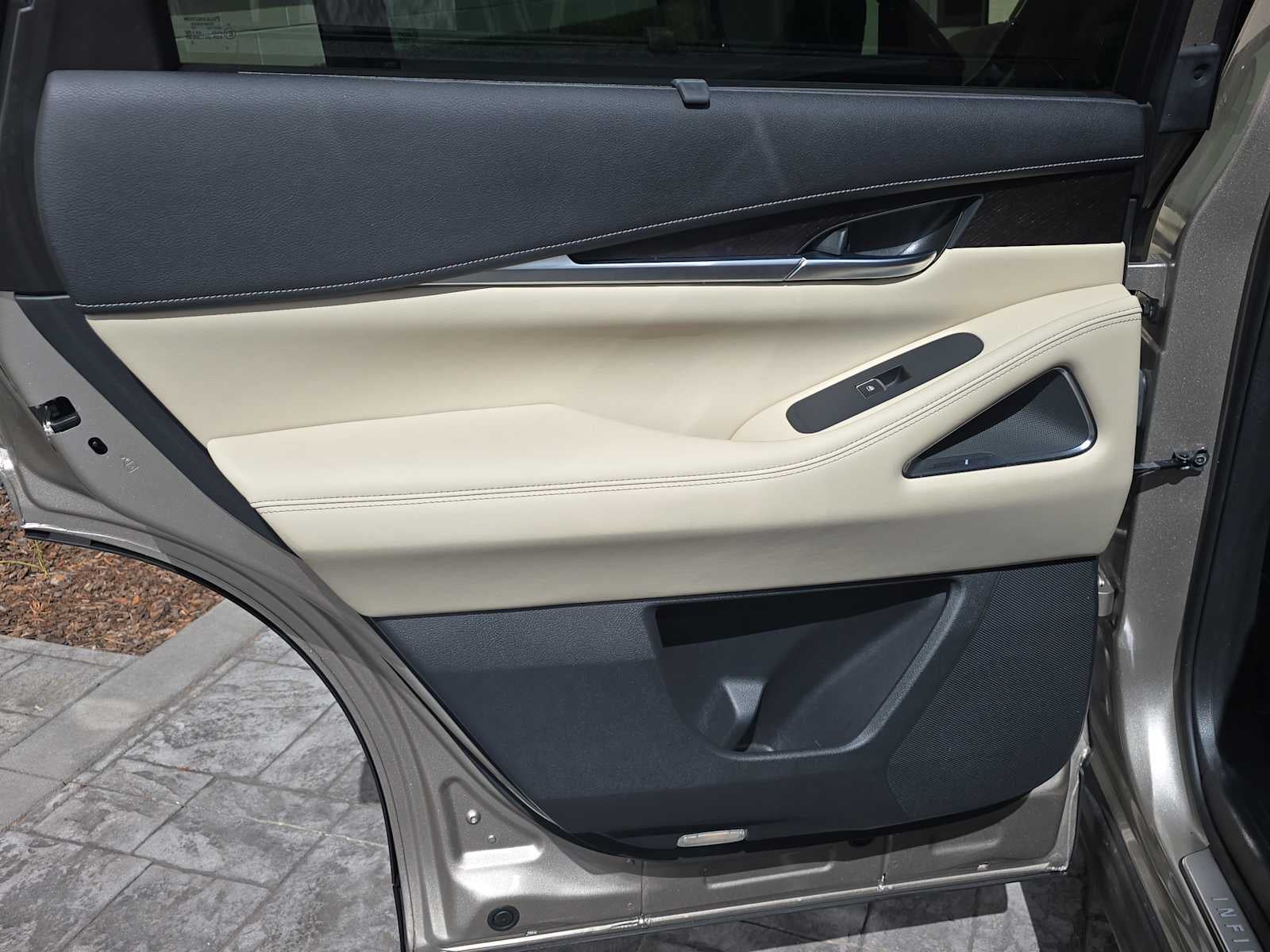 2022 INFINITI QX60 SENSORY