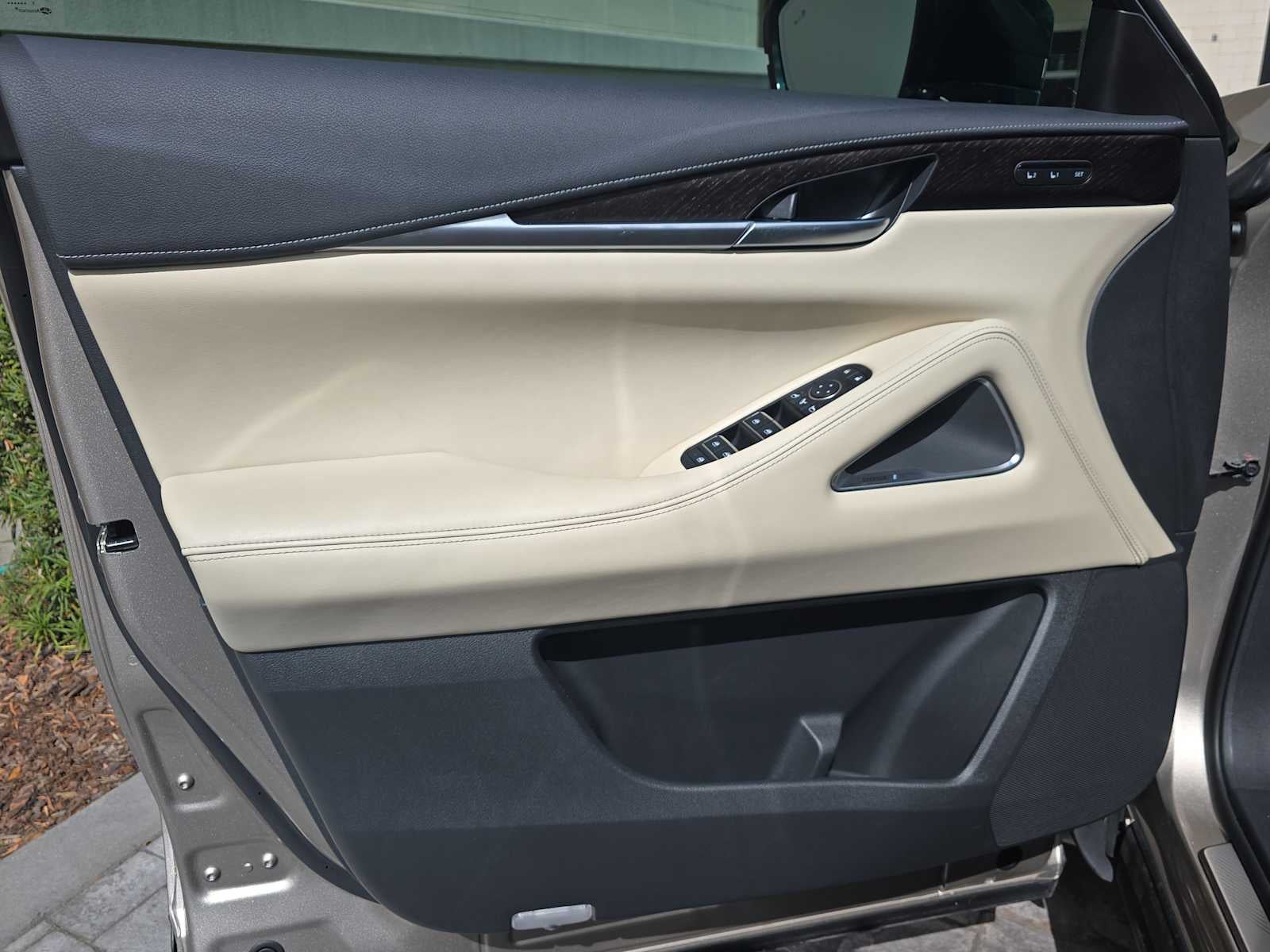 2022 INFINITI QX60 SENSORY