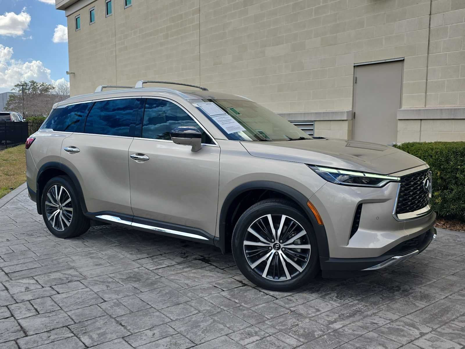 2022 INFINITI QX60 SENSORY