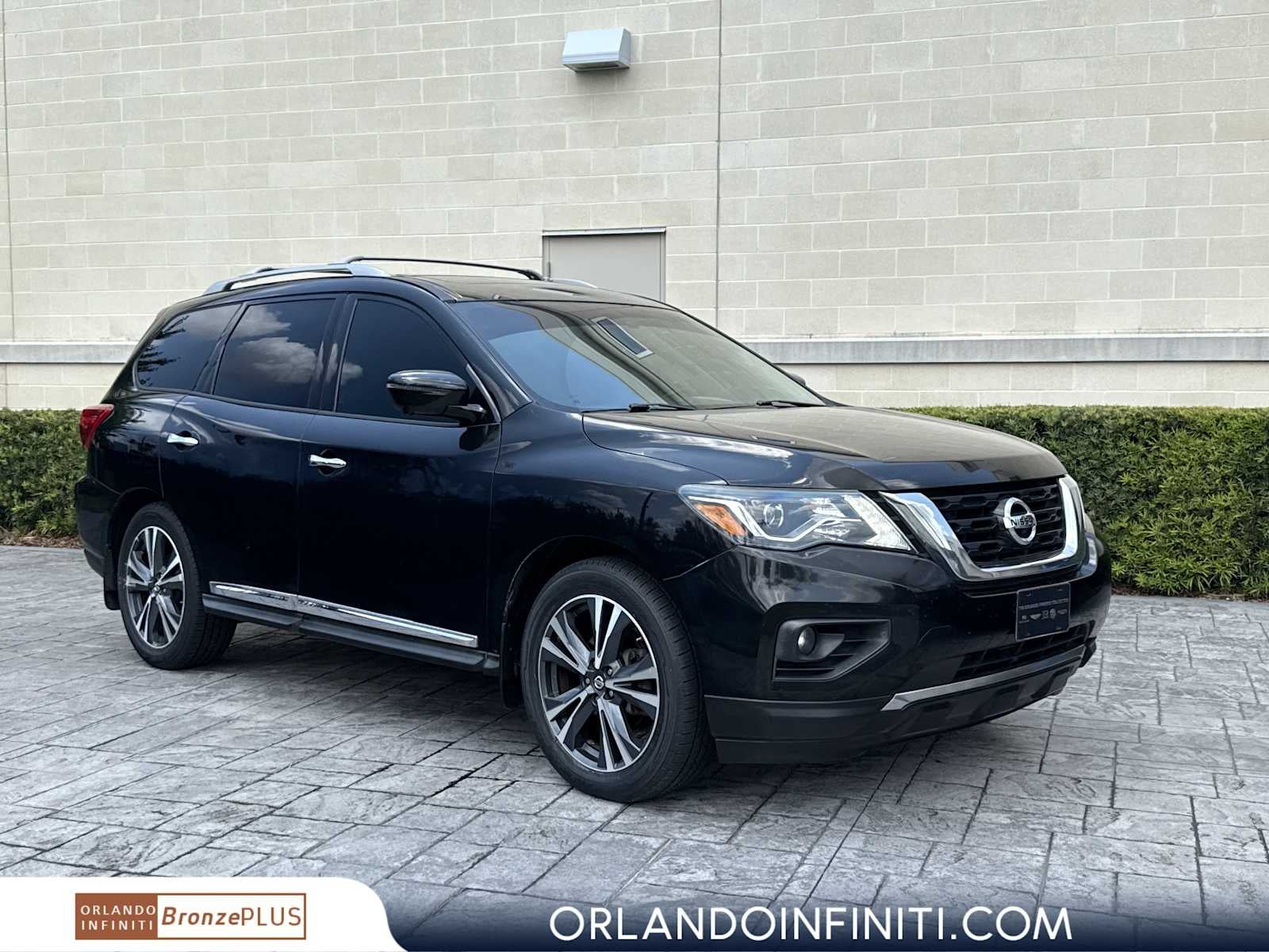 2017 Nissan Pathfinder Platinum