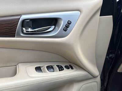 2017 Nissan Pathfinder Platinum