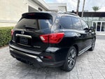 2017 Nissan Pathfinder Platinum