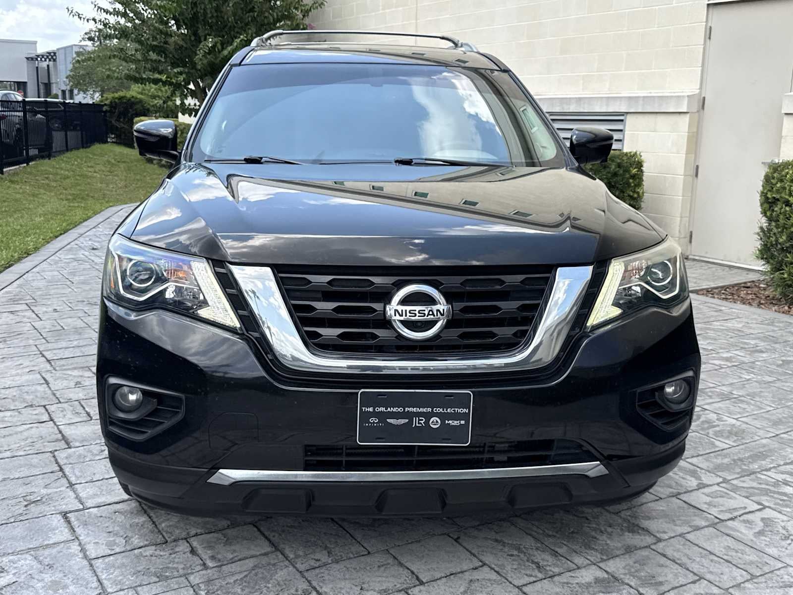 2017 Nissan Pathfinder Platinum