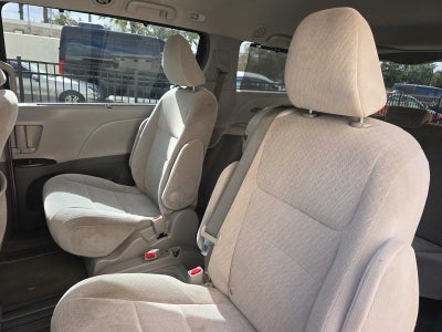 2016 Toyota Sienna LE