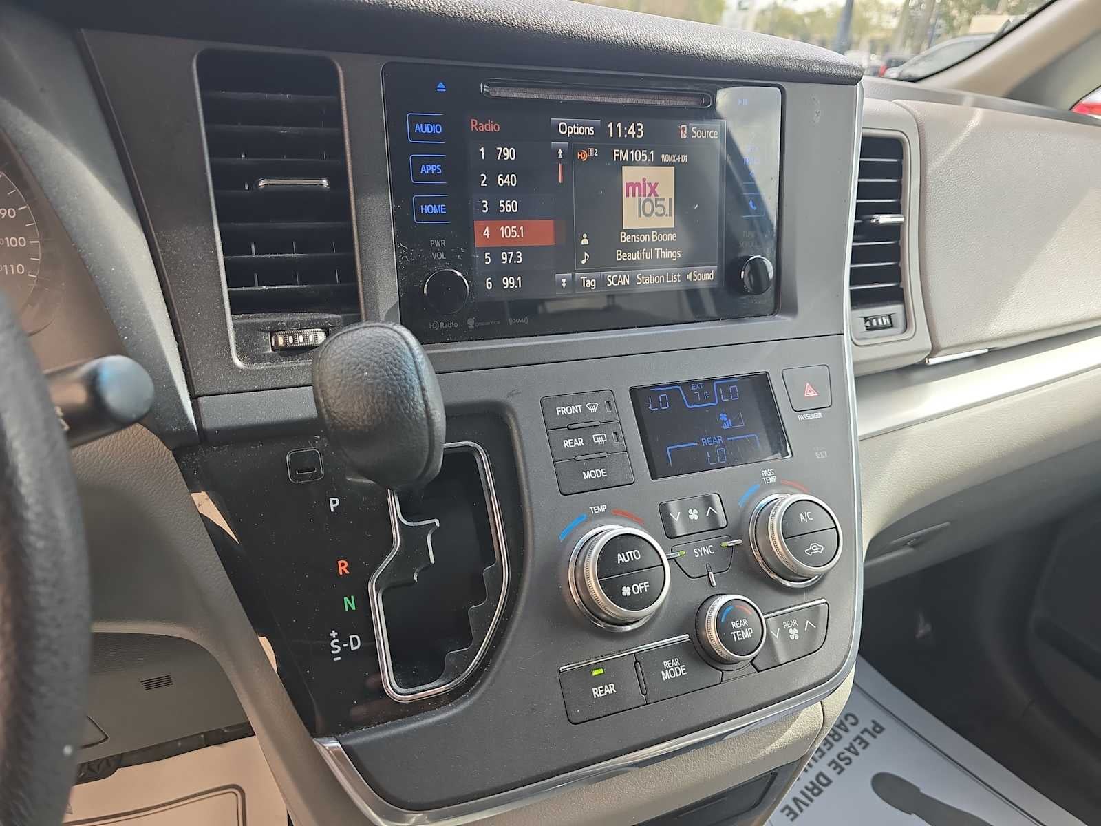 2016 Toyota Sienna LE