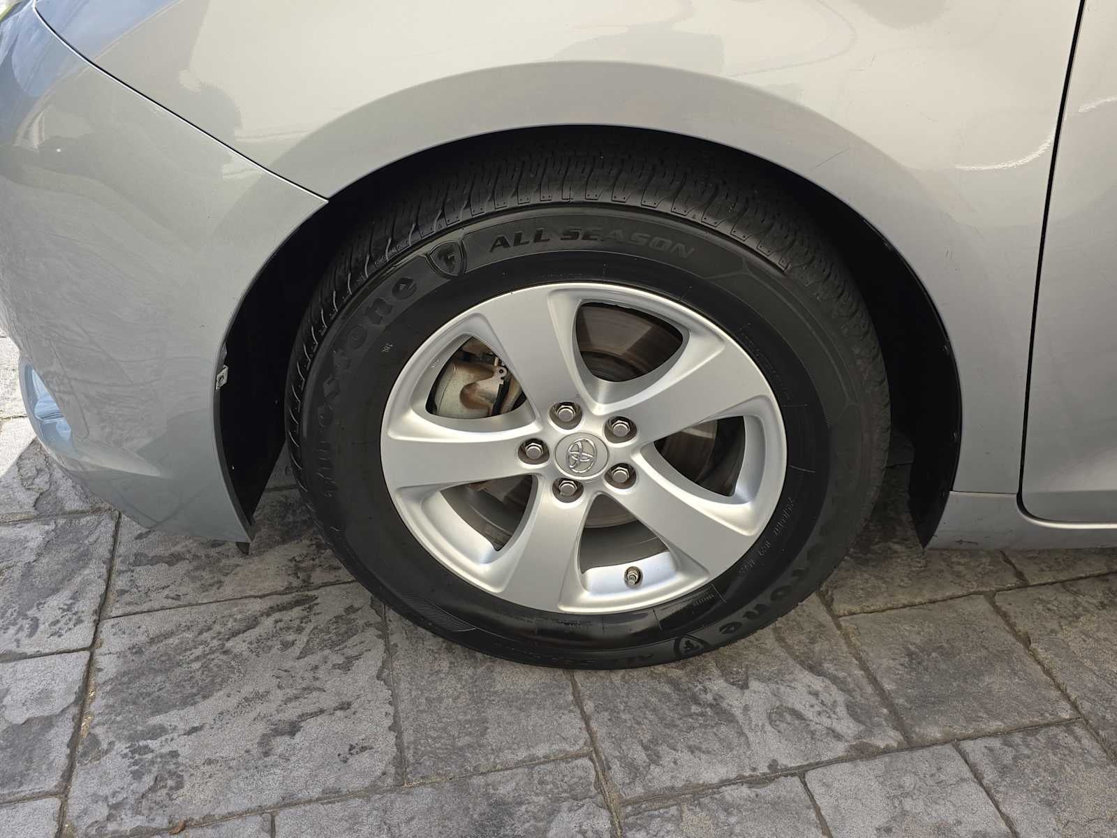 2016 Toyota Sienna LE