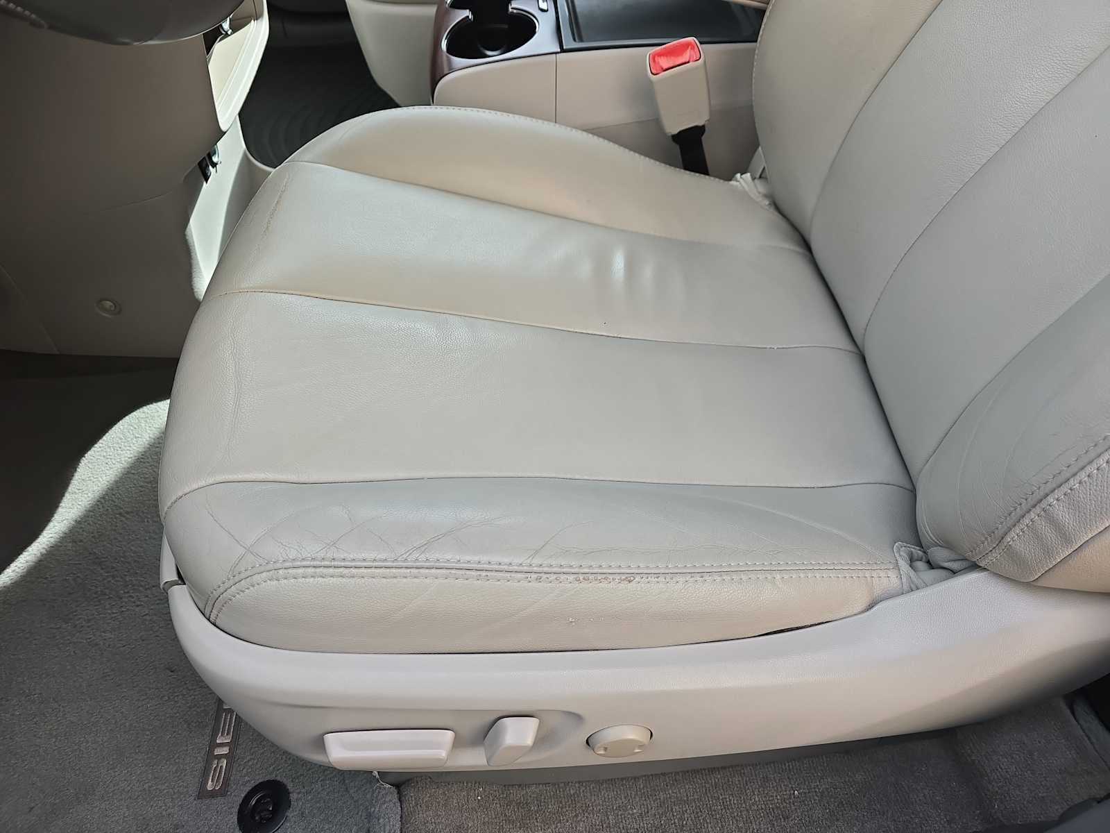 2014 Toyota Sienna XLE