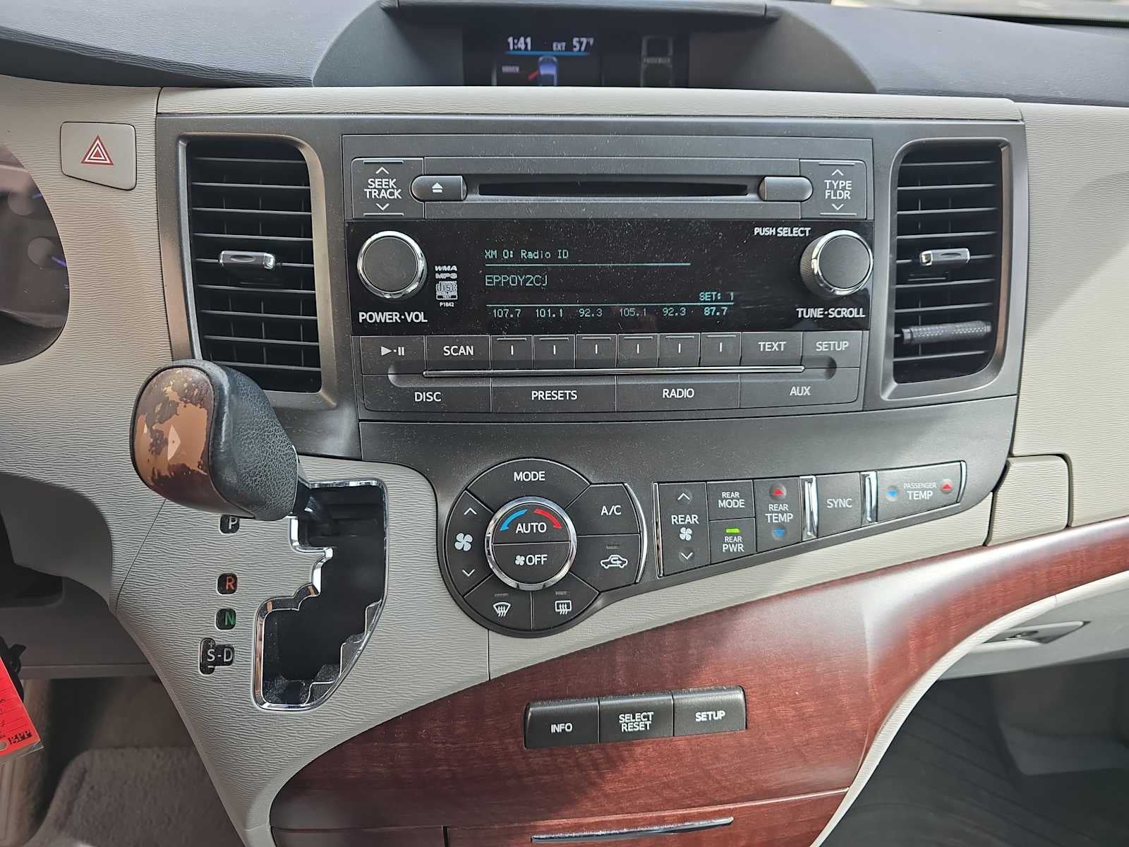 2014 Toyota Sienna XLE