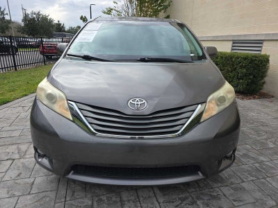 2014 Toyota Sienna XLE