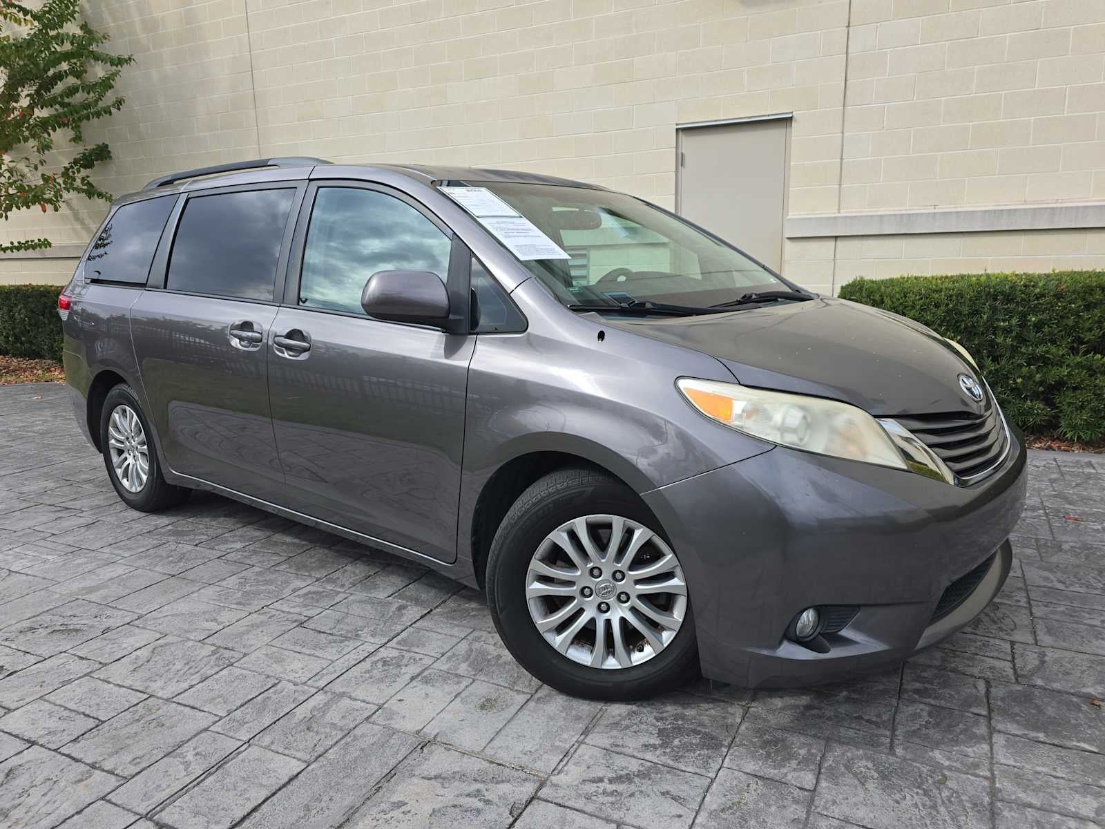 2014 Toyota Sienna XLE