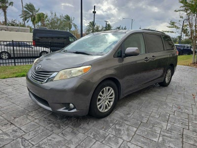 2014 Toyota Sienna XLE