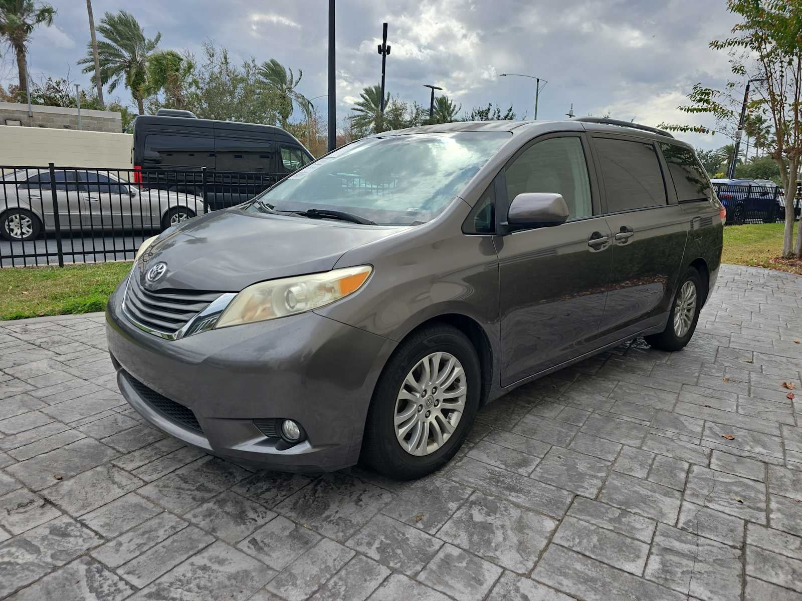 2014 Toyota Sienna XLE