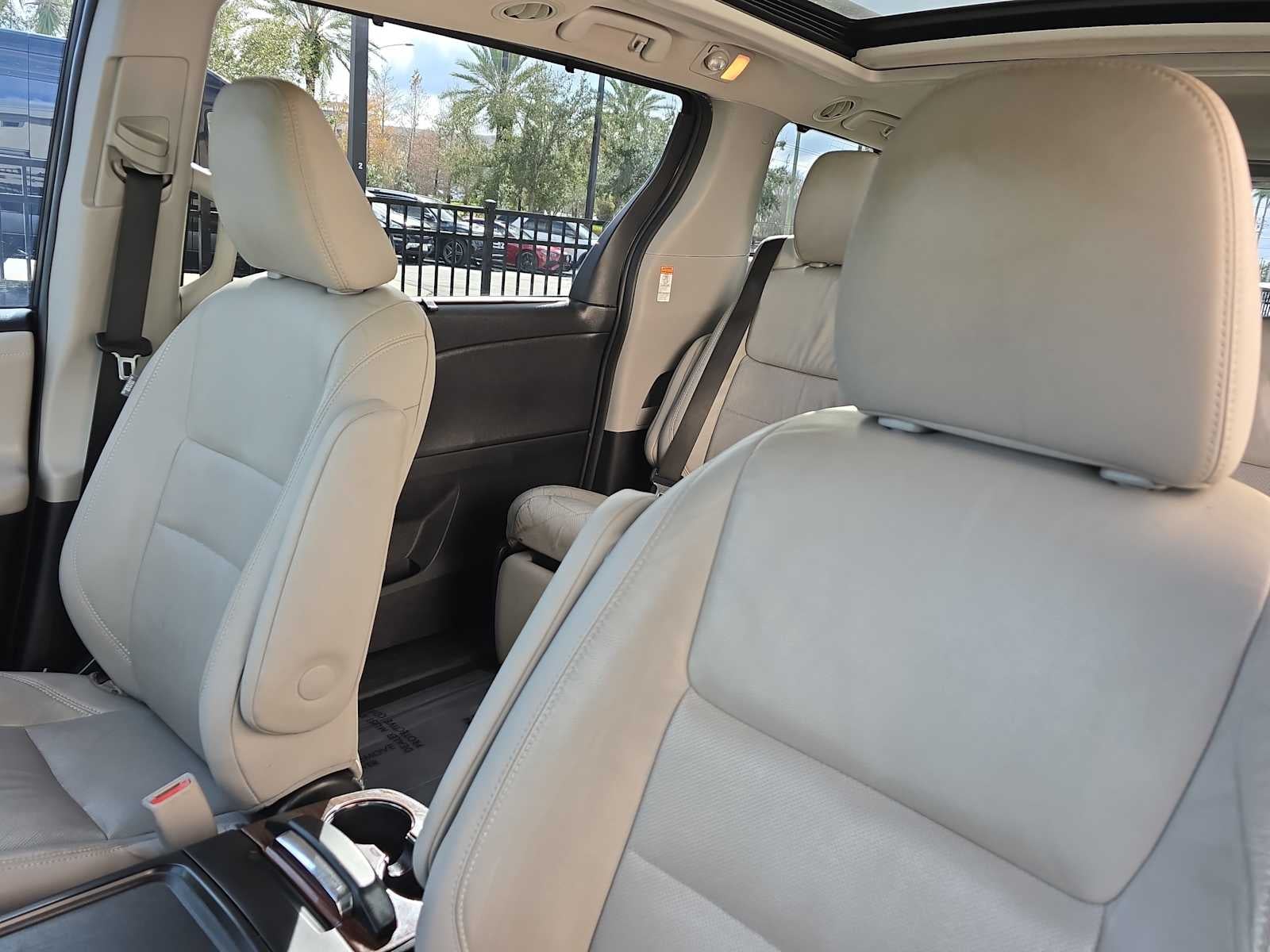 2015 Toyota Sienna Ltd