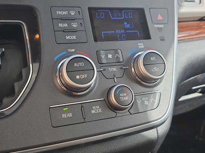 2015 Toyota Sienna Ltd