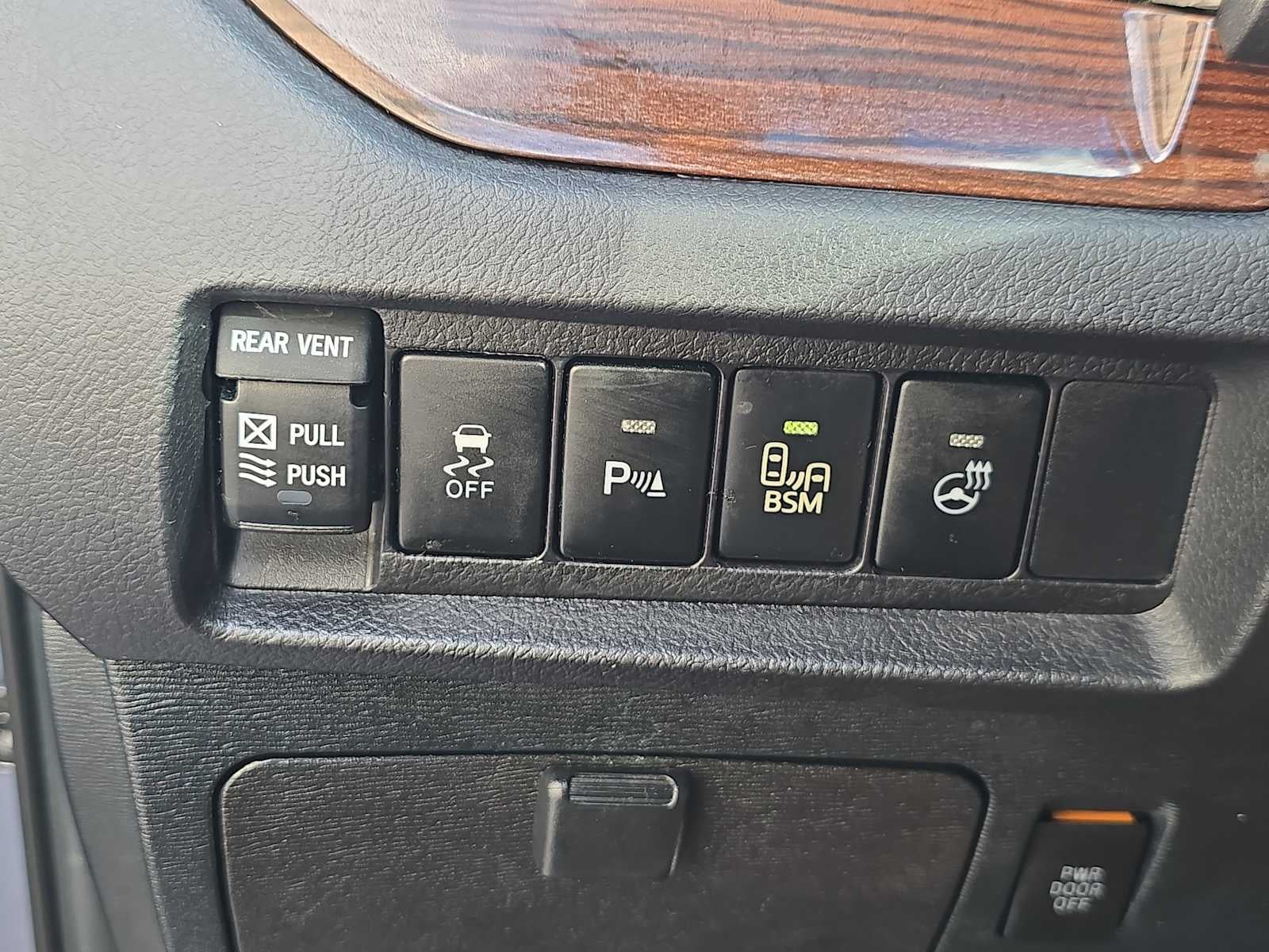 2015 Toyota Sienna Ltd