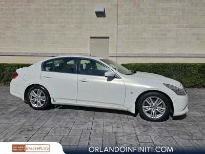 2015 INFINITI Q40 4dr Sdn RWD
