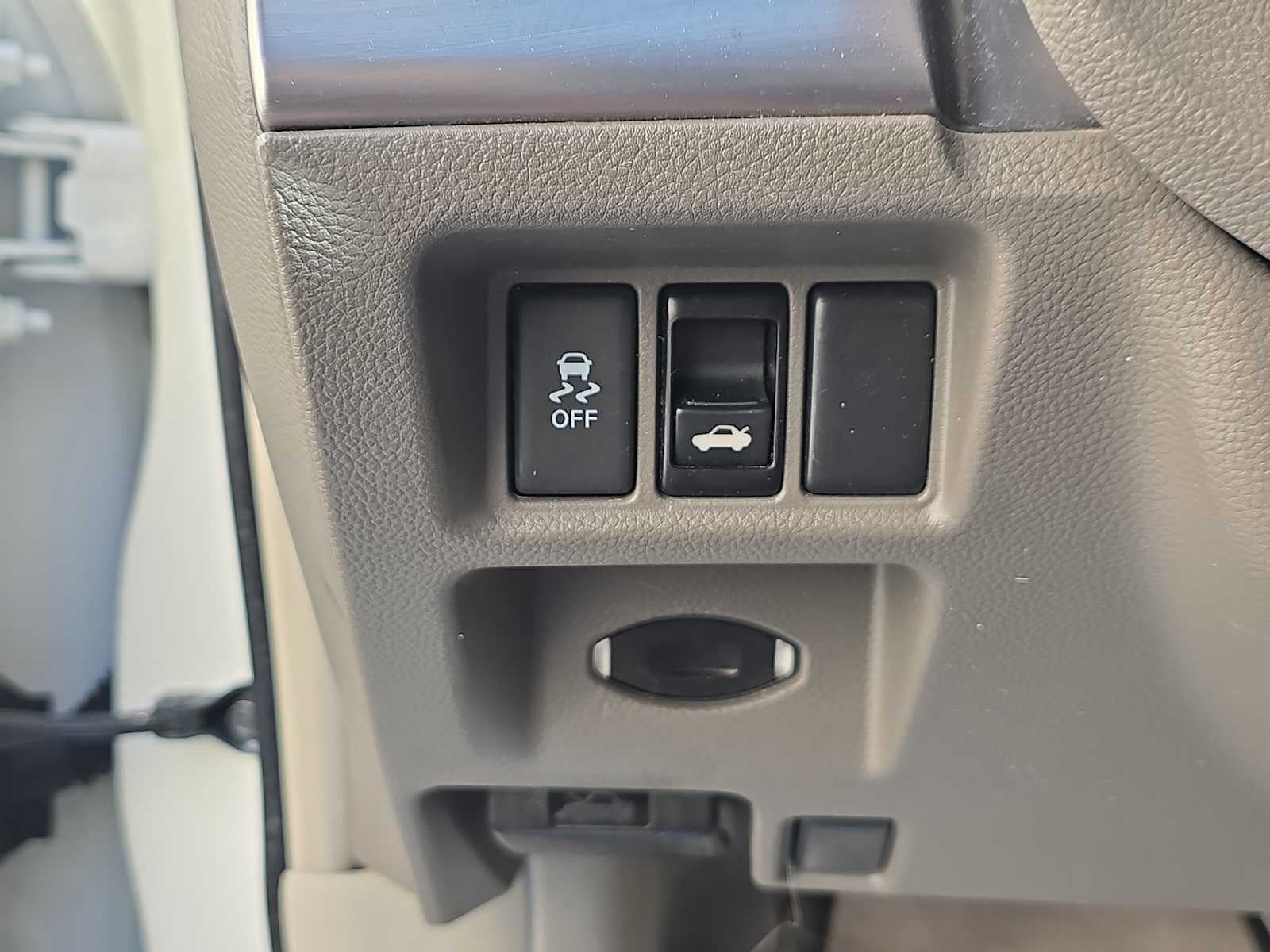 2015 INFINITI Q40 4dr Sdn RWD