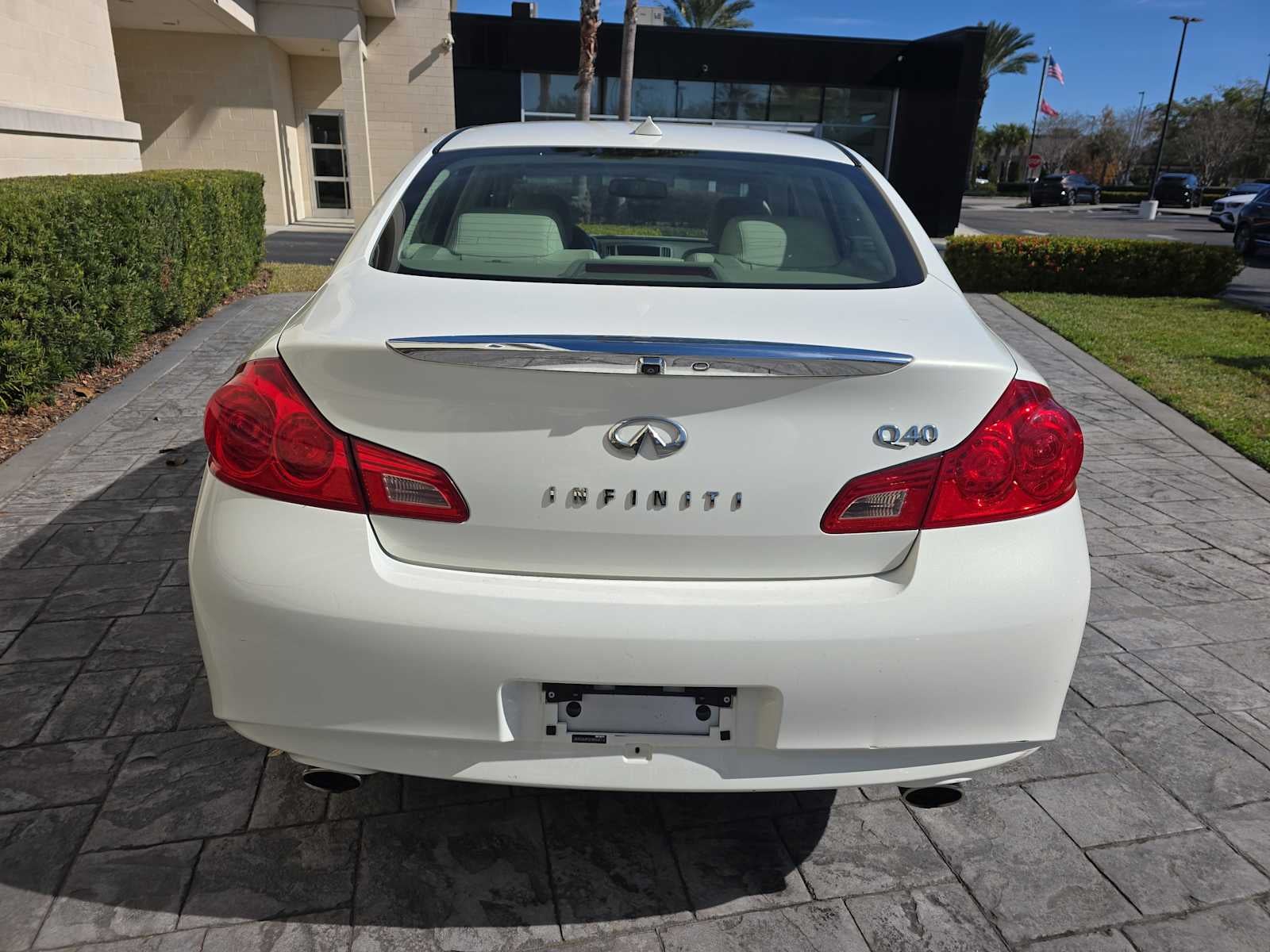 2015 INFINITI Q40 4dr Sdn RWD