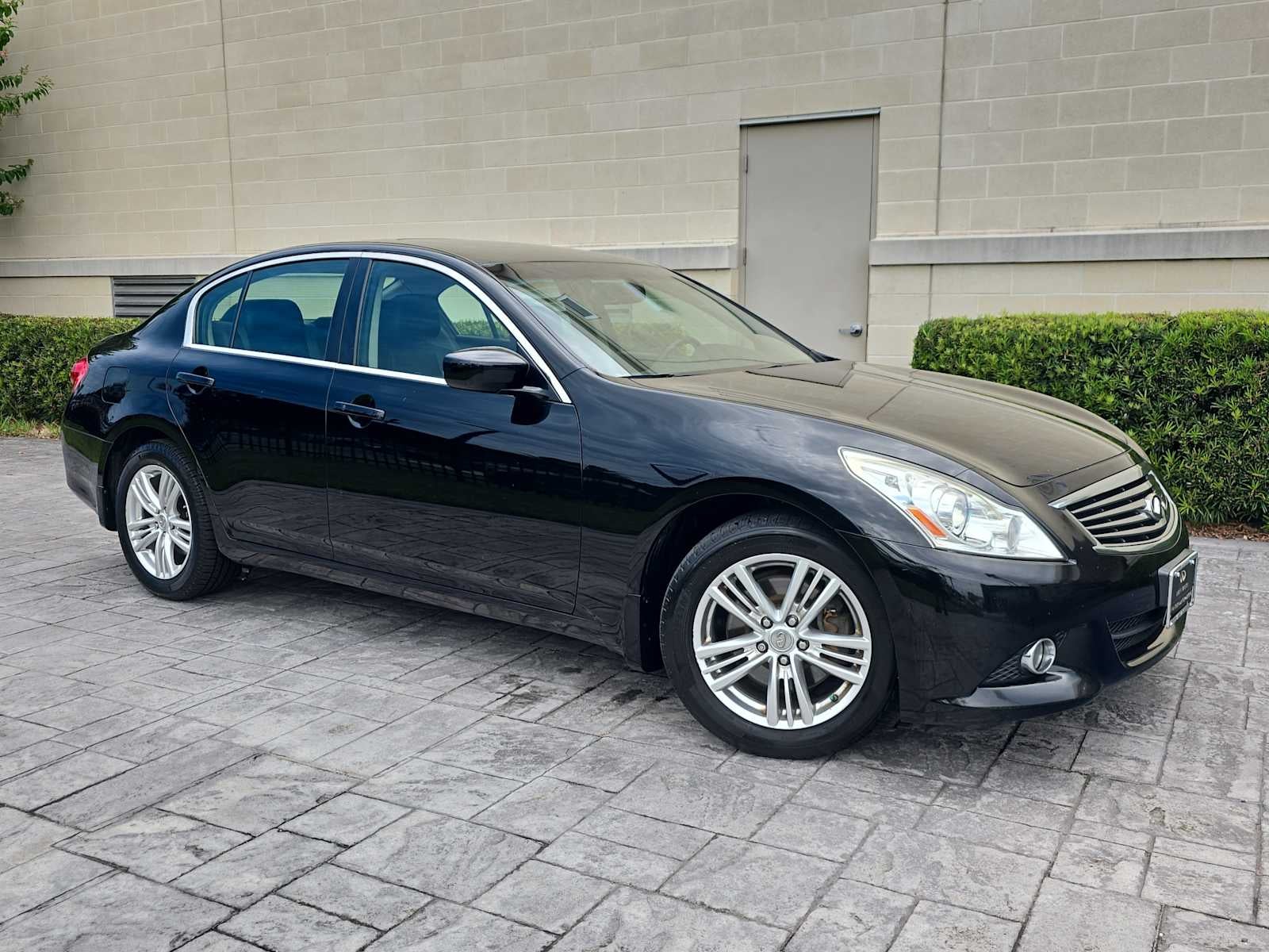 2013 INFINITI G37 Sedan x
