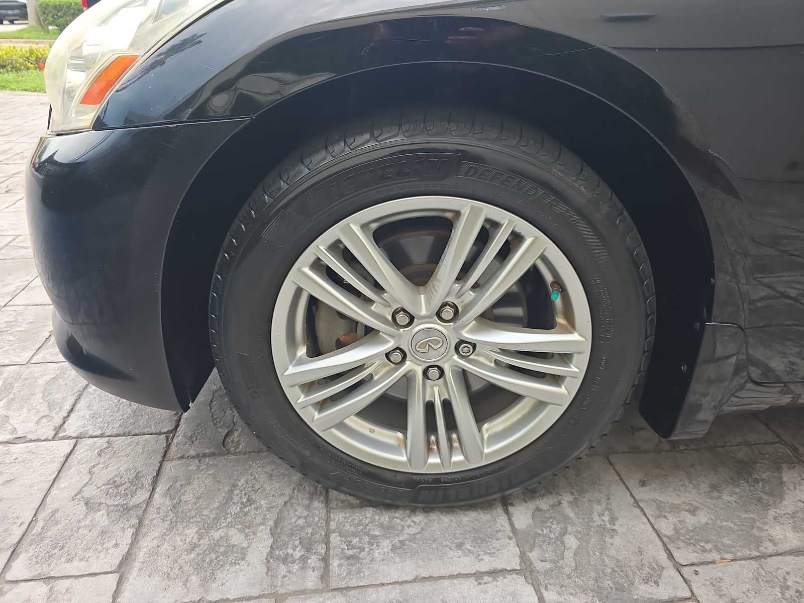 2013 INFINITI G37 Sedan x