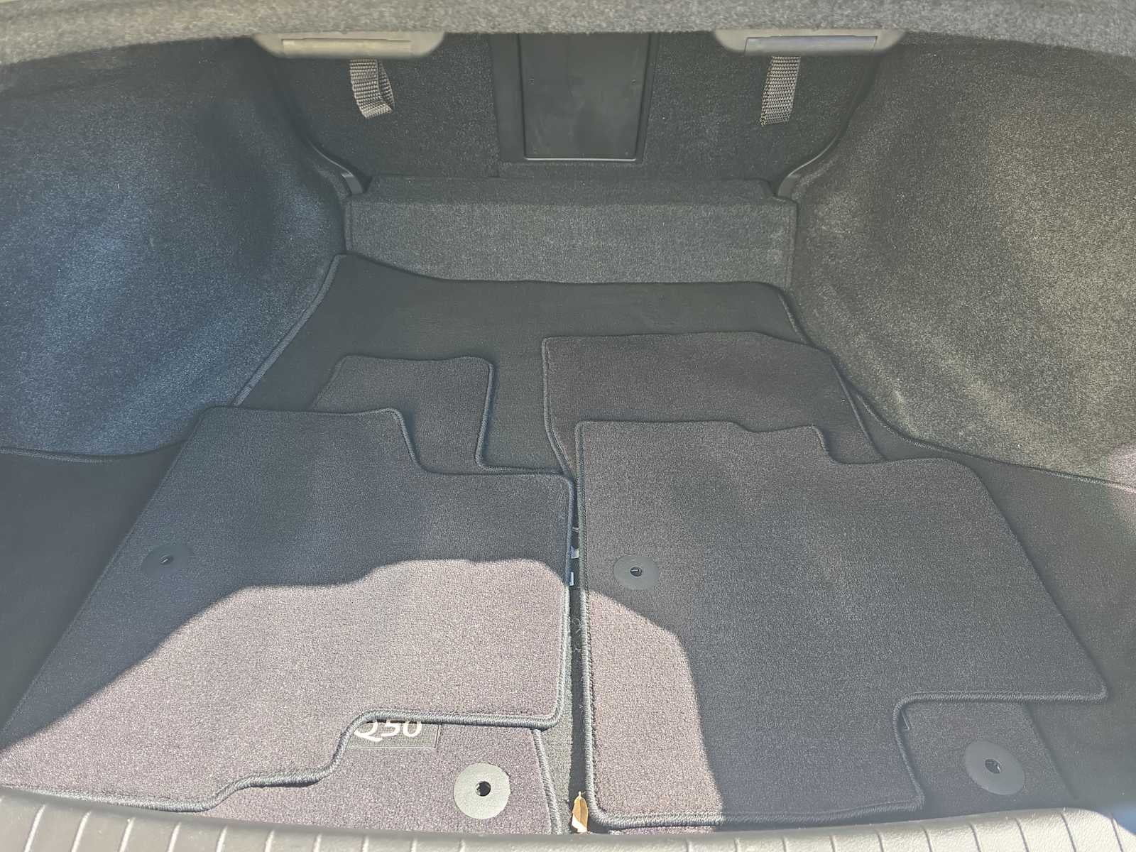 2023 INFINITI Q50 LUXE