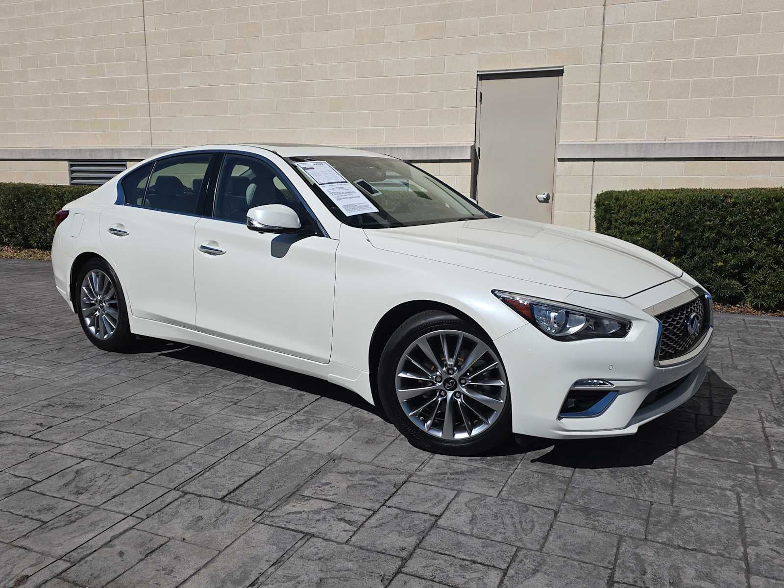 2023 INFINITI Q50 LUXE