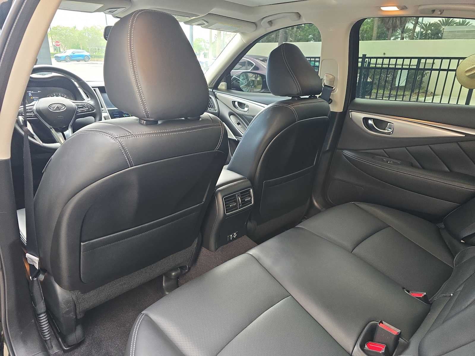 2023 INFINITI Q50 LUXE