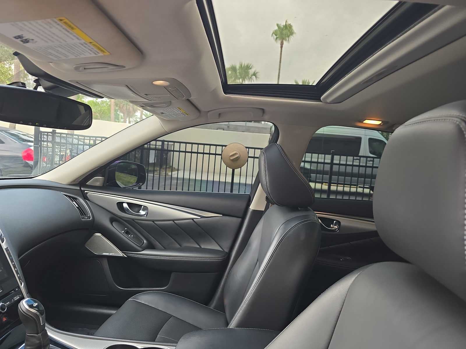 2023 INFINITI Q50 LUXE