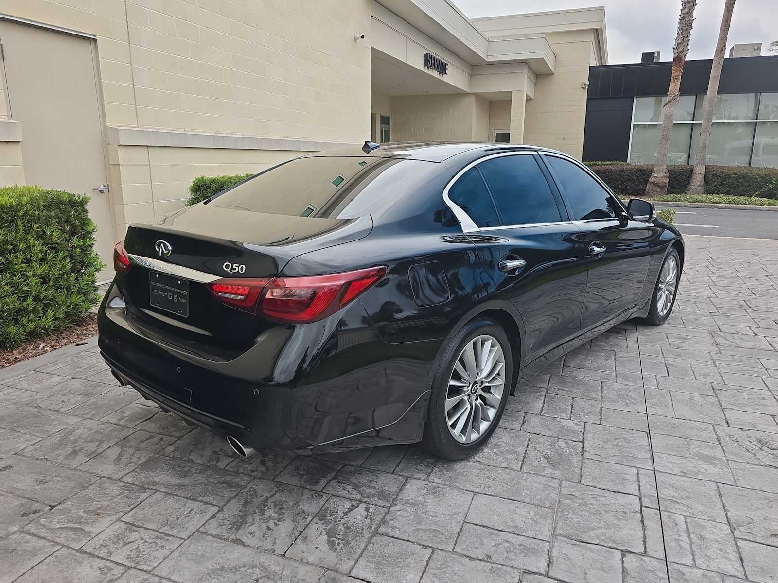 2023 INFINITI Q50 LUXE