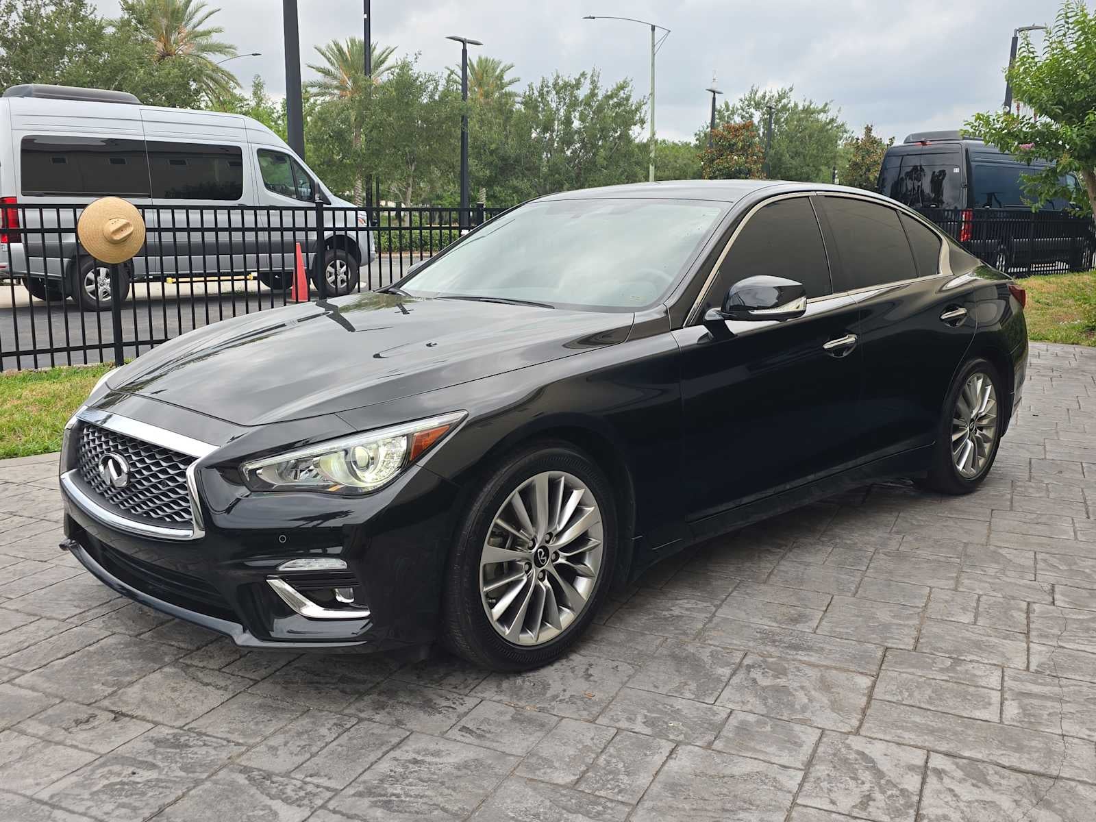 2023 INFINITI Q50 LUXE