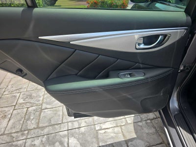 2023 INFINITI Q50 LUXE