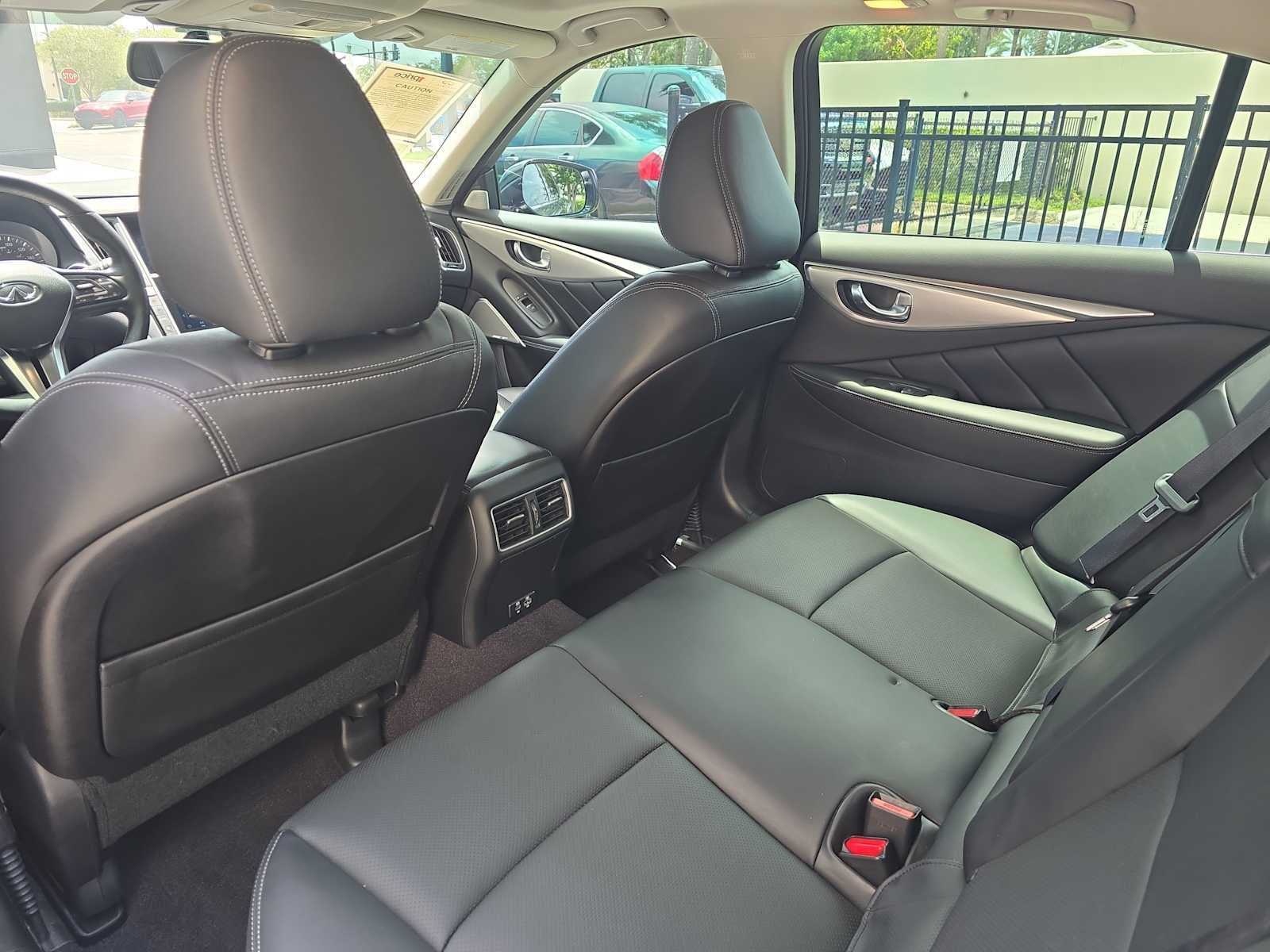 2023 INFINITI Q50 LUXE