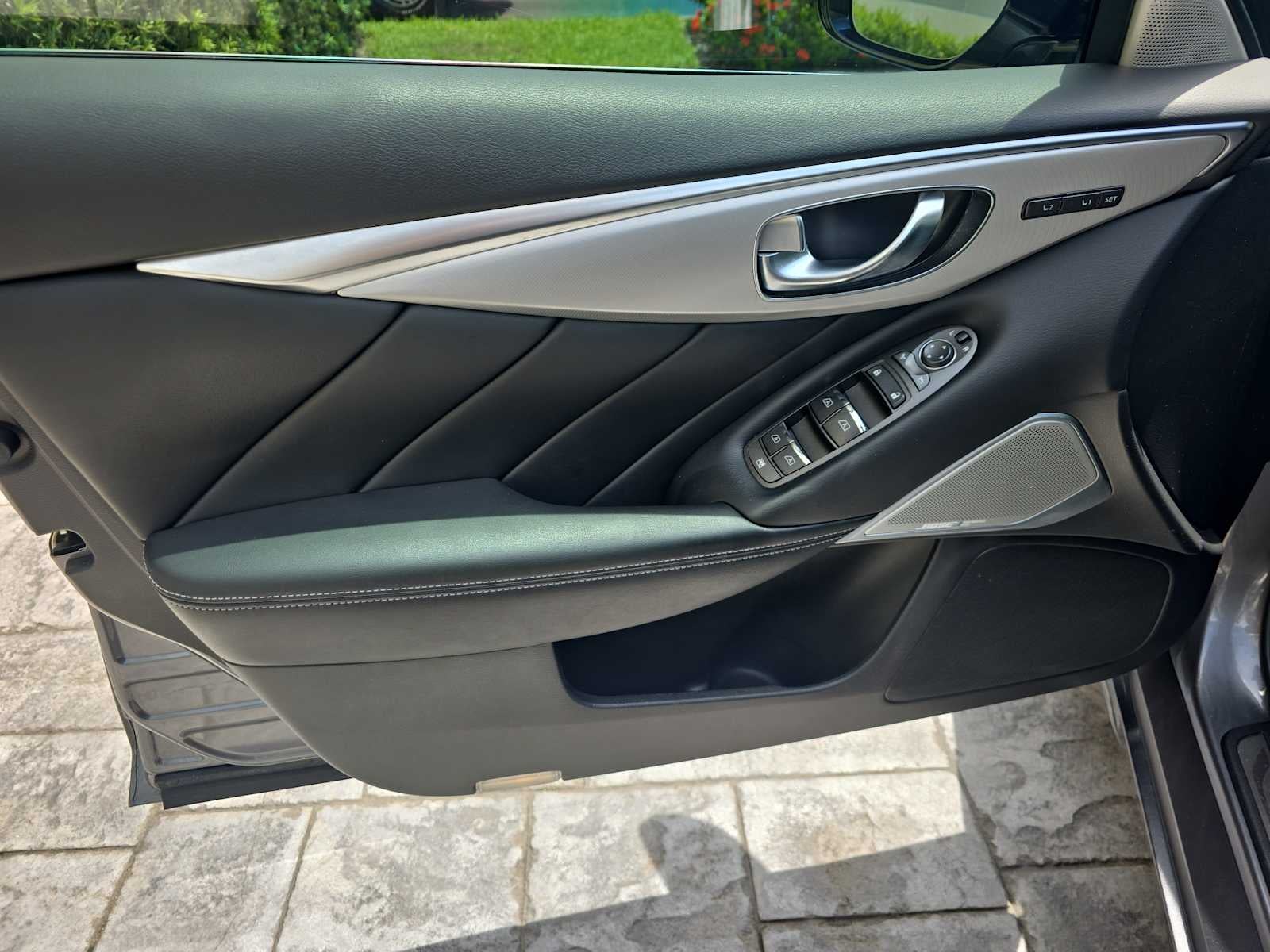 2023 INFINITI Q50 LUXE