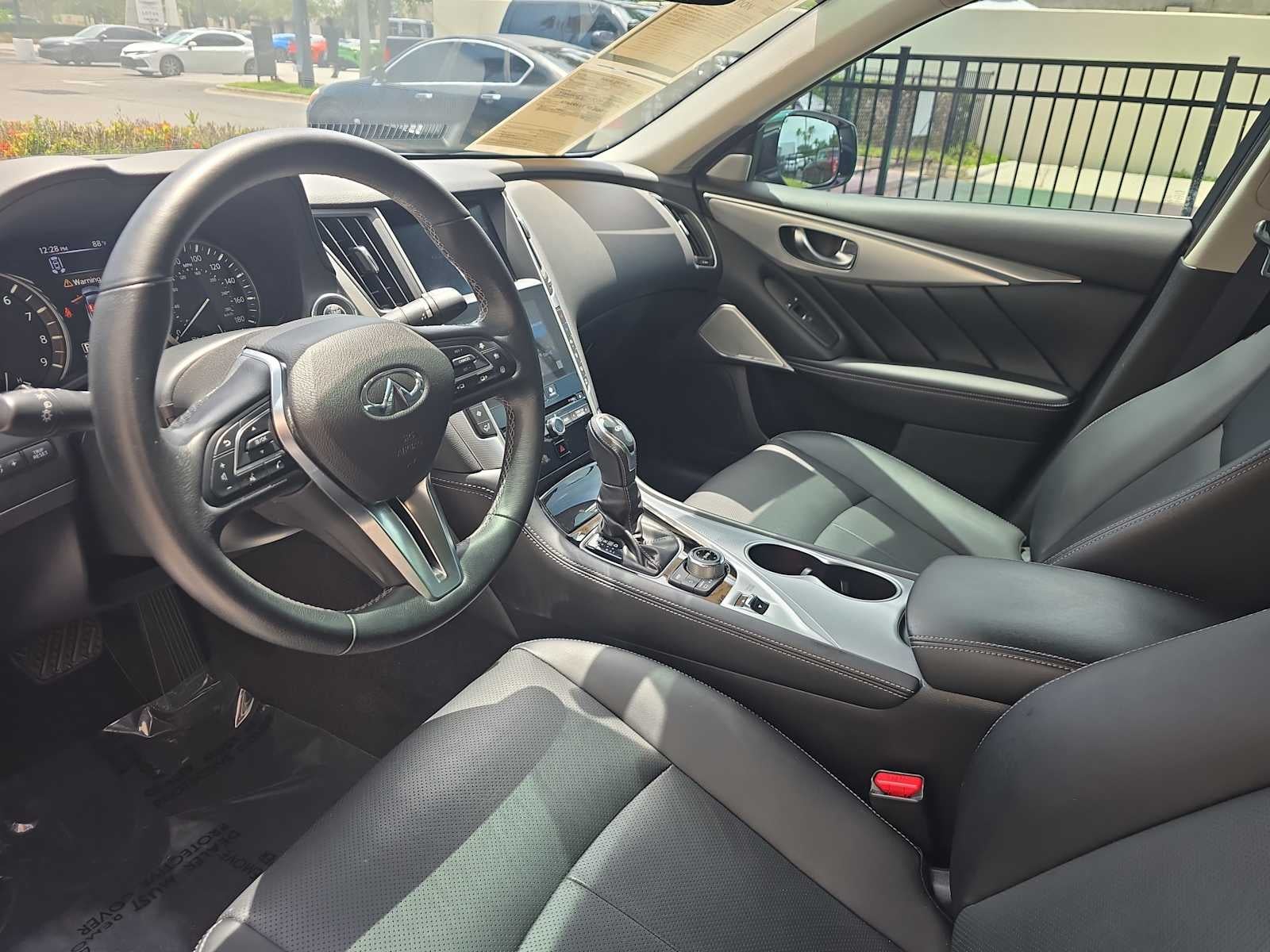 2023 INFINITI Q50 LUXE