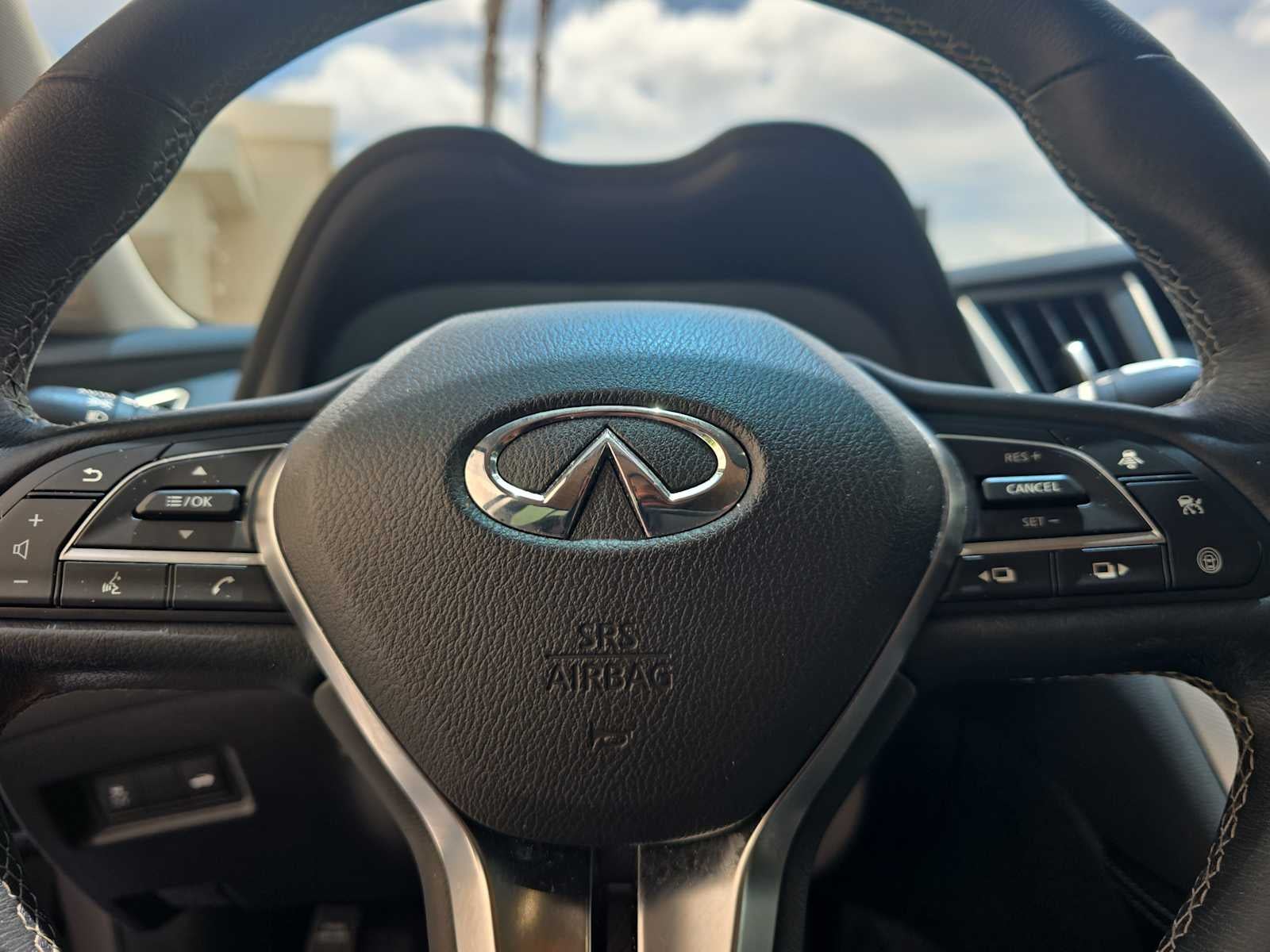 2023 INFINITI Q50 LUXE
