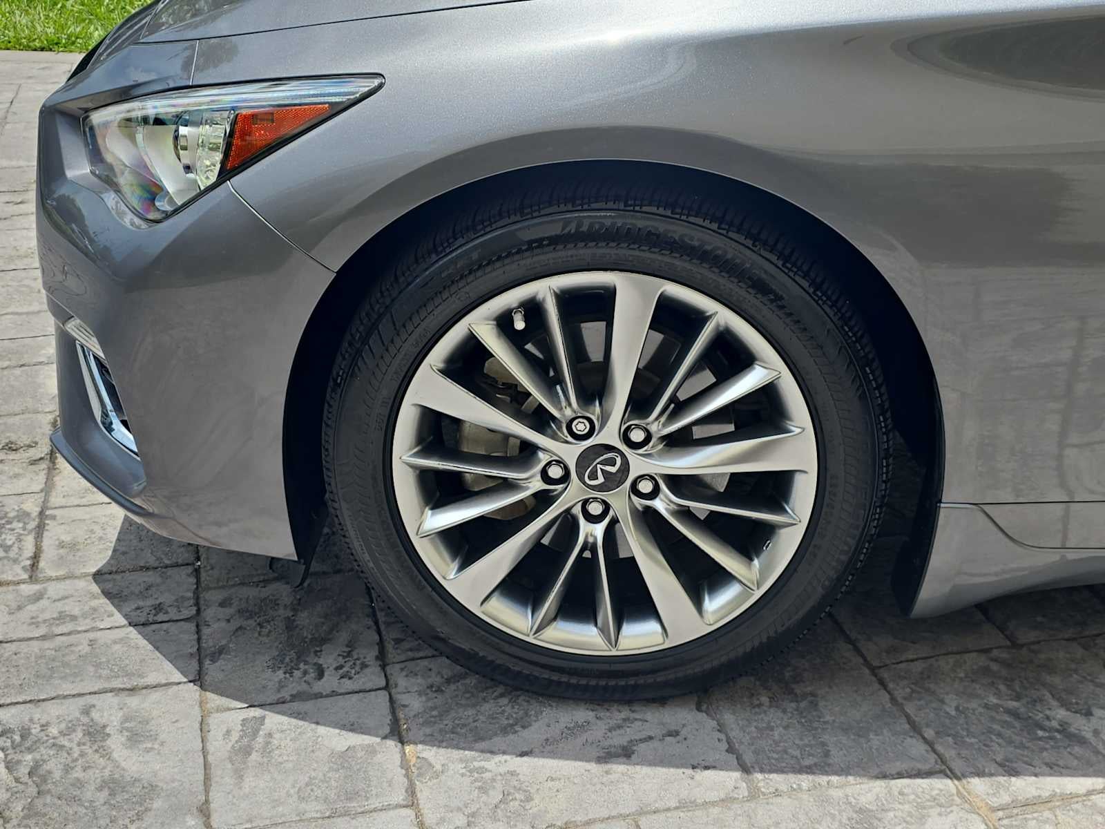 2023 INFINITI Q50 LUXE