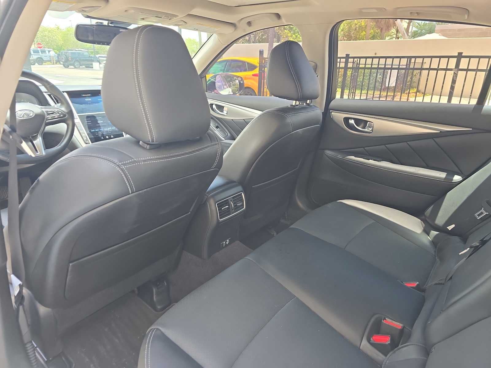 2023 INFINITI Q50 LUXE