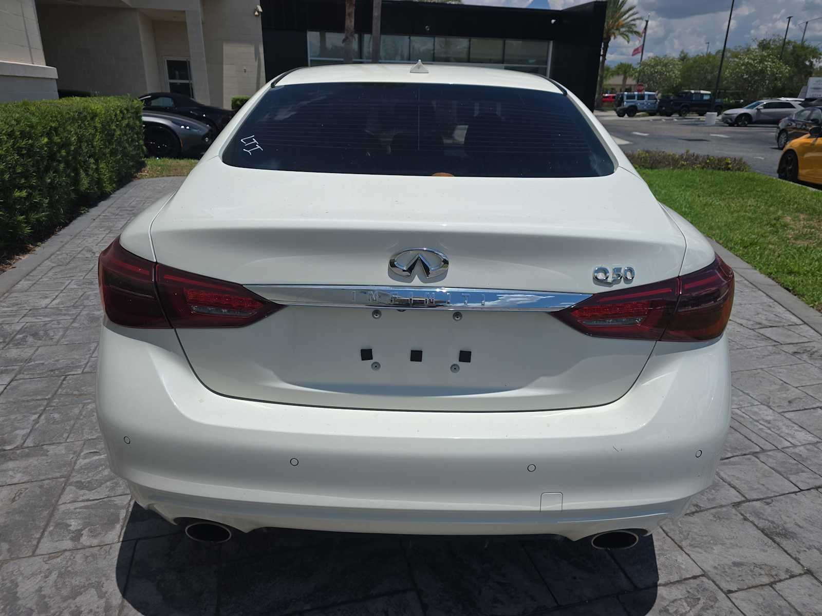 2023 INFINITI Q50 LUXE