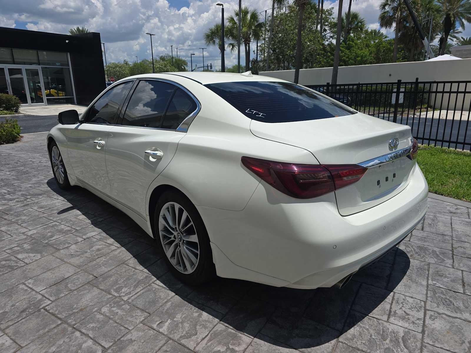 2023 INFINITI Q50 LUXE