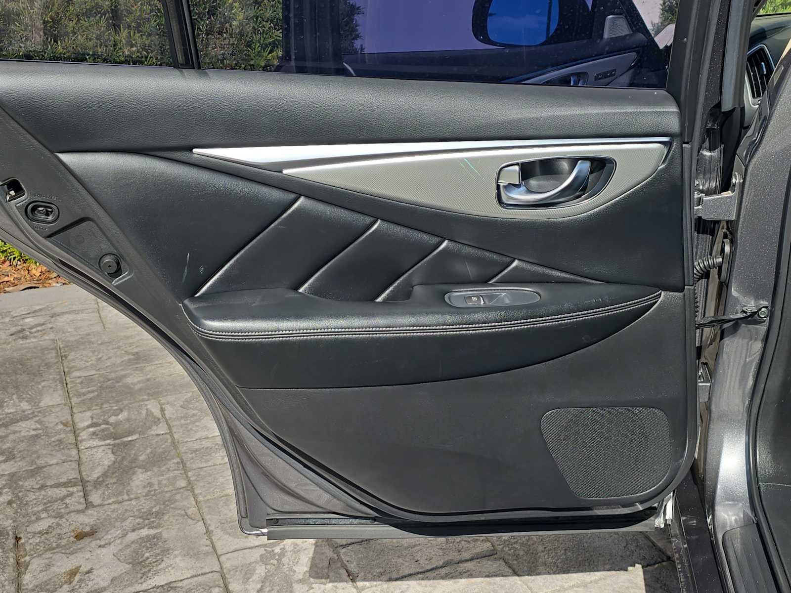 2023 INFINITI Q50 LUXE