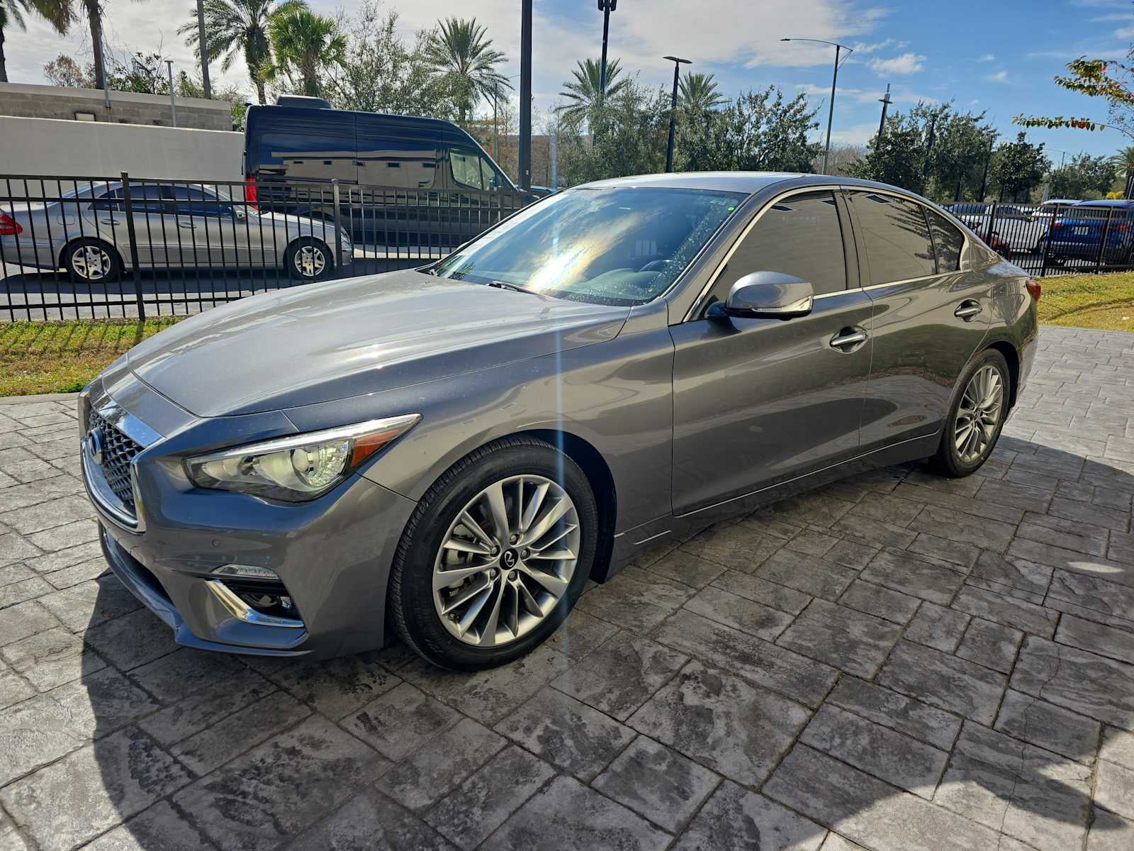 2023 INFINITI Q50 LUXE