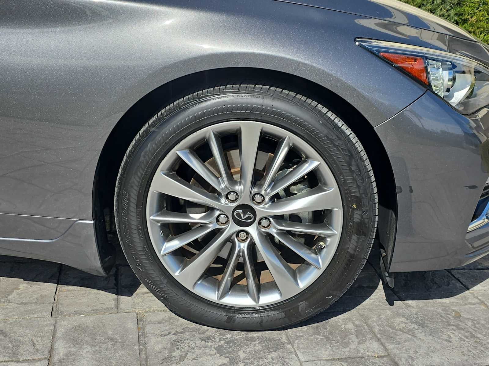 2023 INFINITI Q50 LUXE