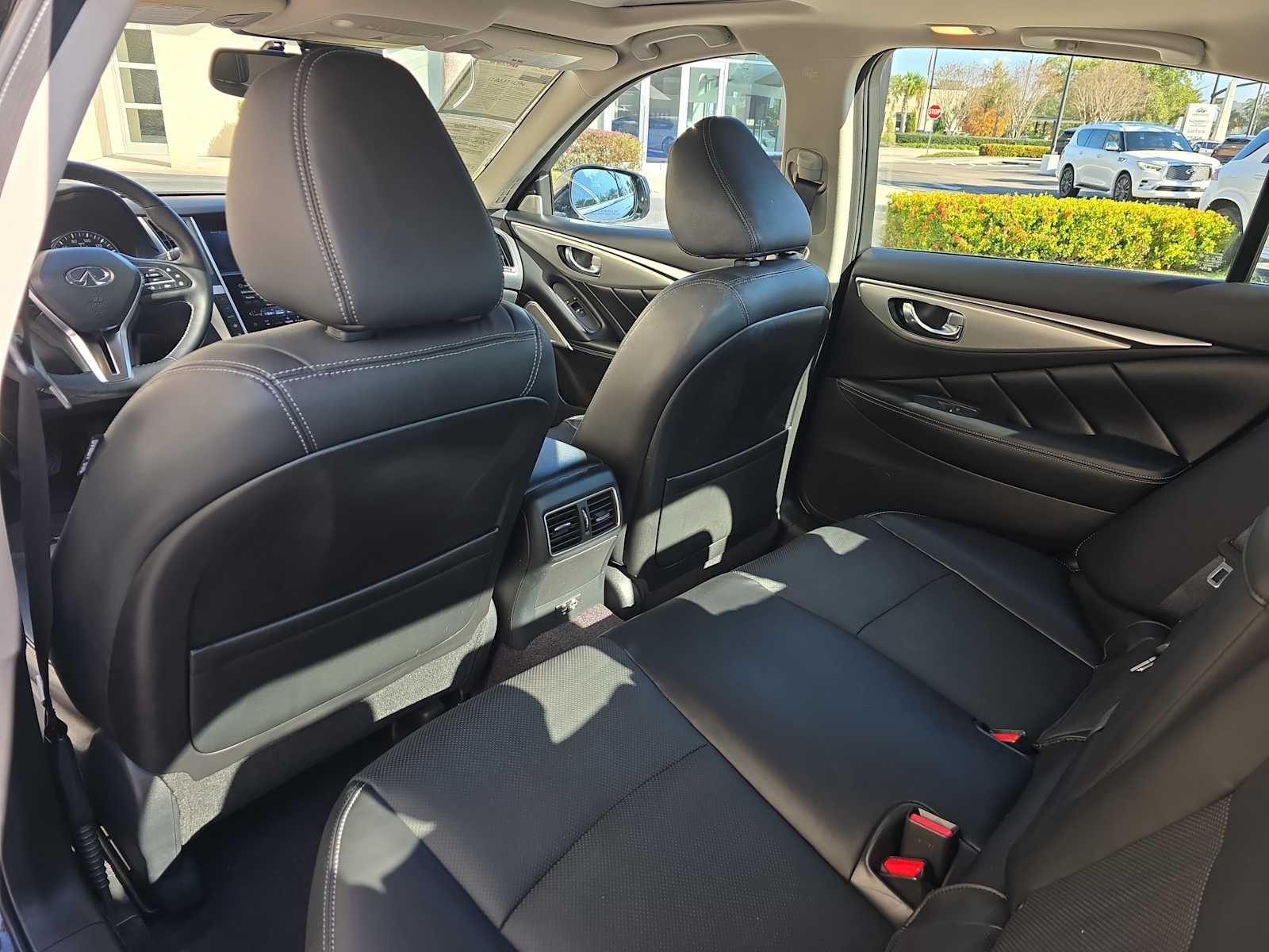 2023 INFINITI Q50 LUXE