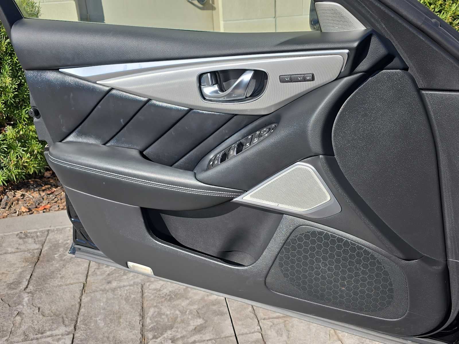 2023 INFINITI Q50 LUXE