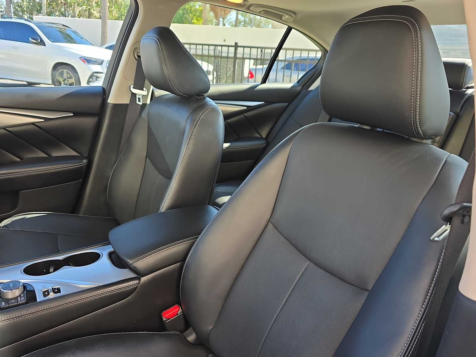 2023 INFINITI Q50 LUXE