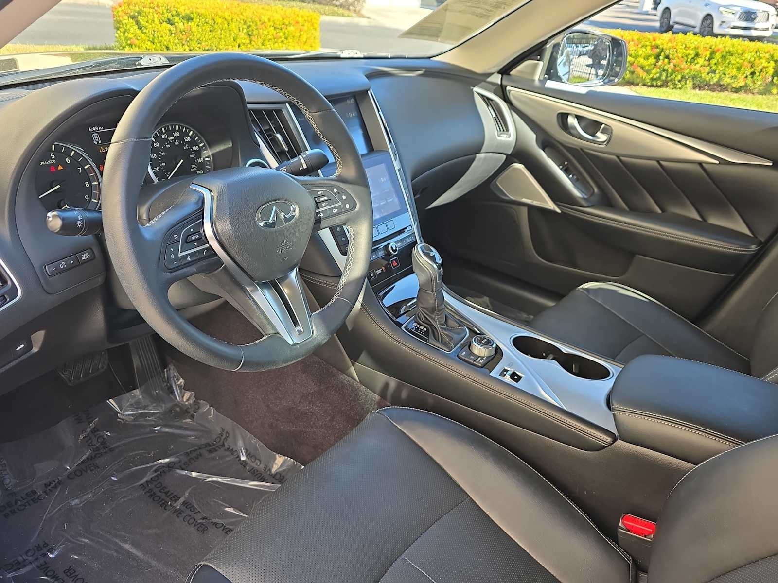 2023 INFINITI Q50 LUXE