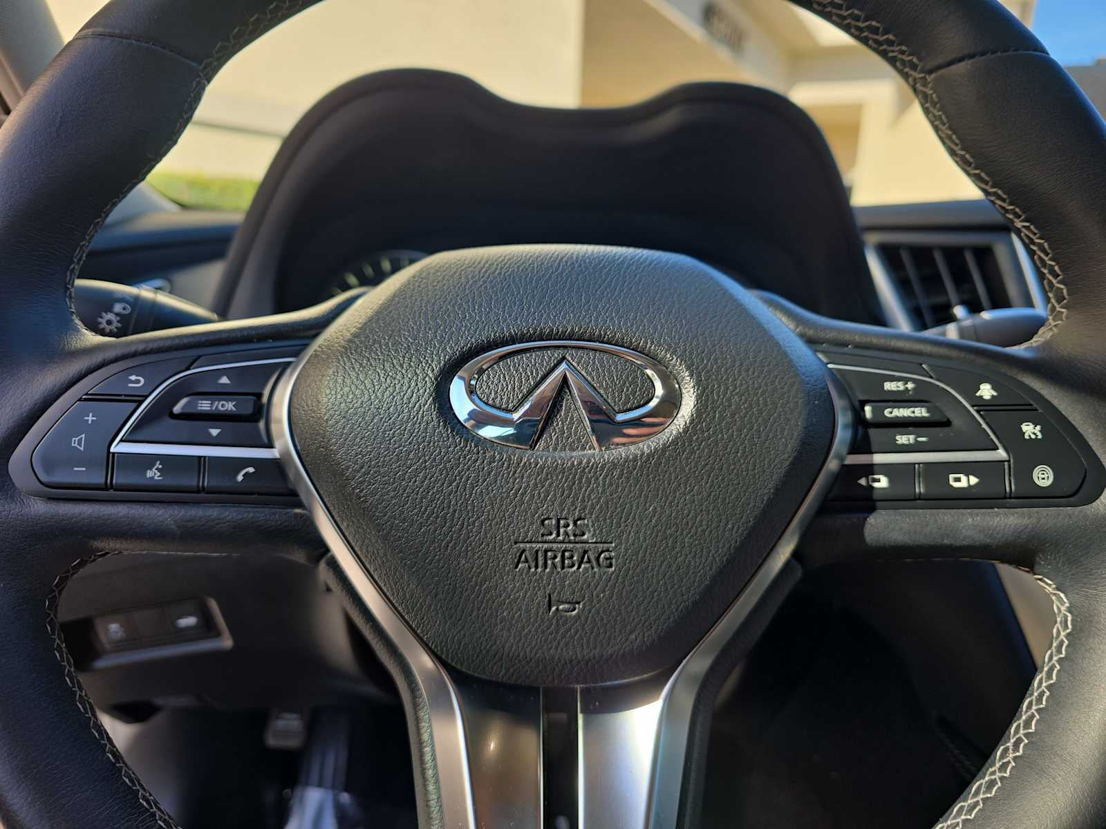 2023 INFINITI Q50 LUXE