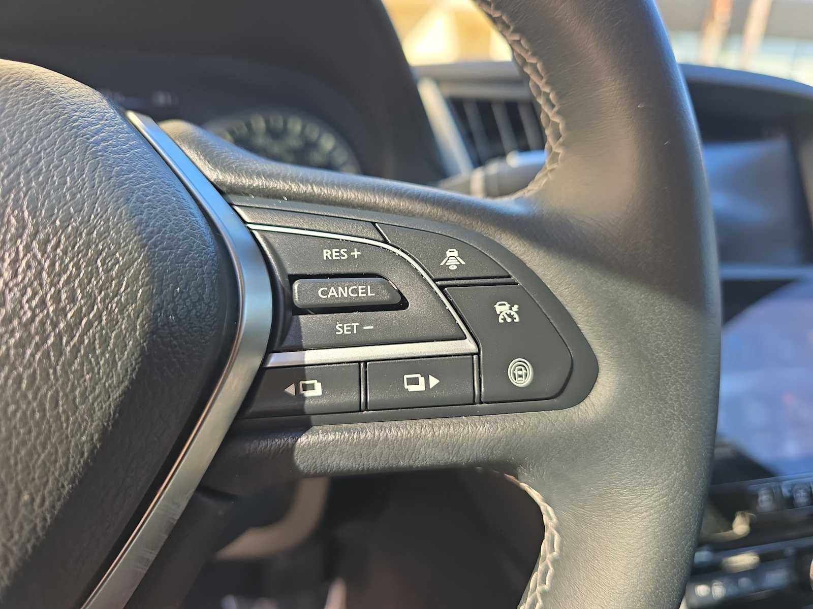 2023 INFINITI Q50 LUXE