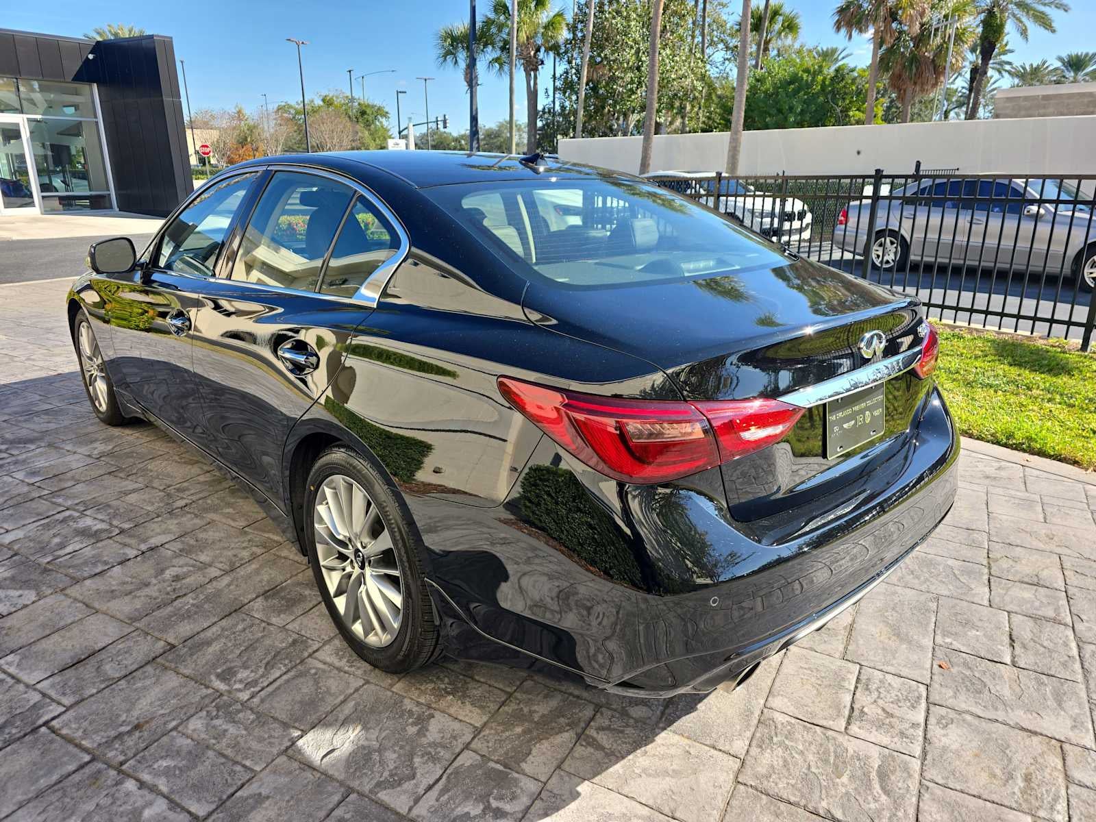2023 INFINITI Q50 LUXE